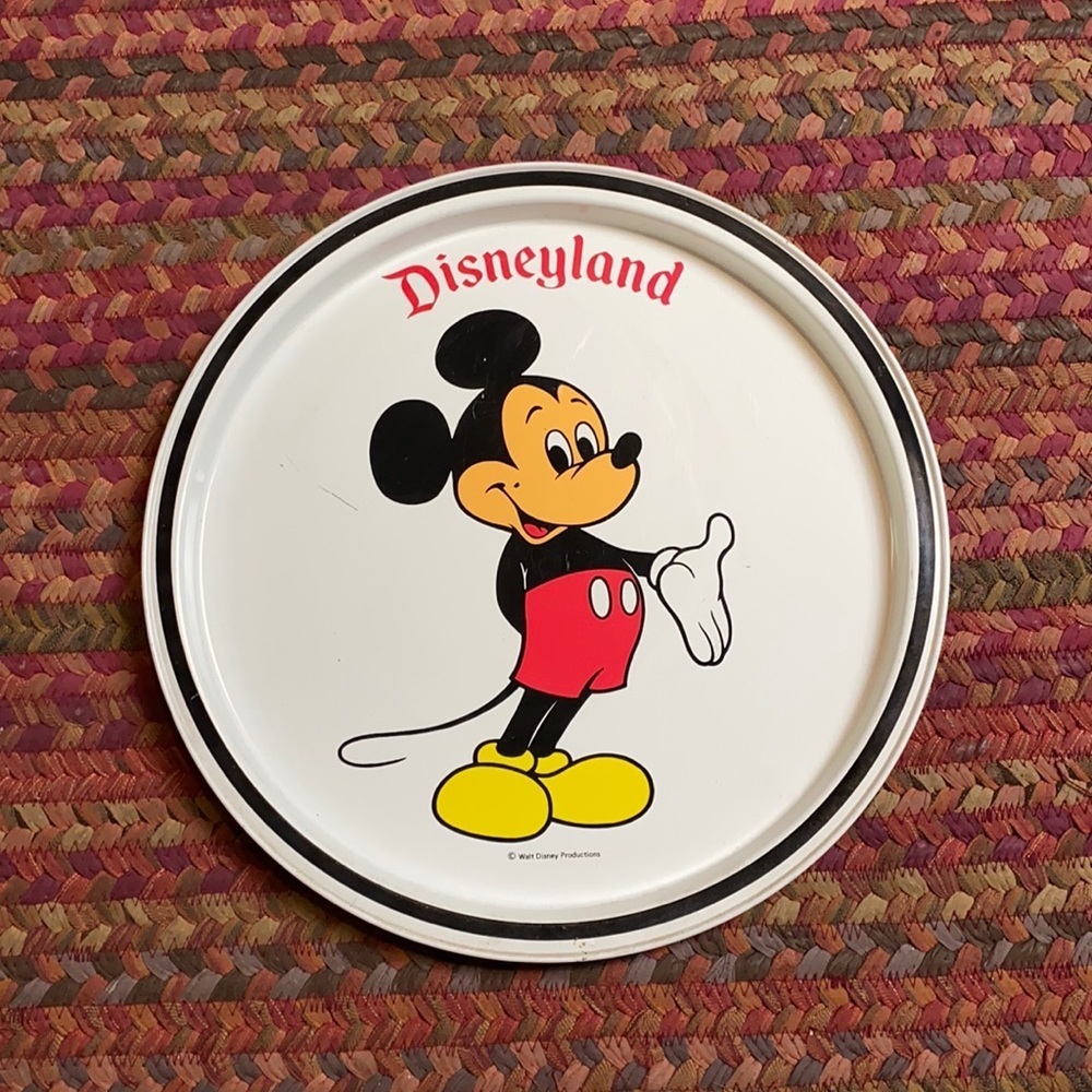 VINTAGE DISNEYLAND MICKEY MOUSE METAL TRAY / PLATE COLLECTIBLE DECORATION